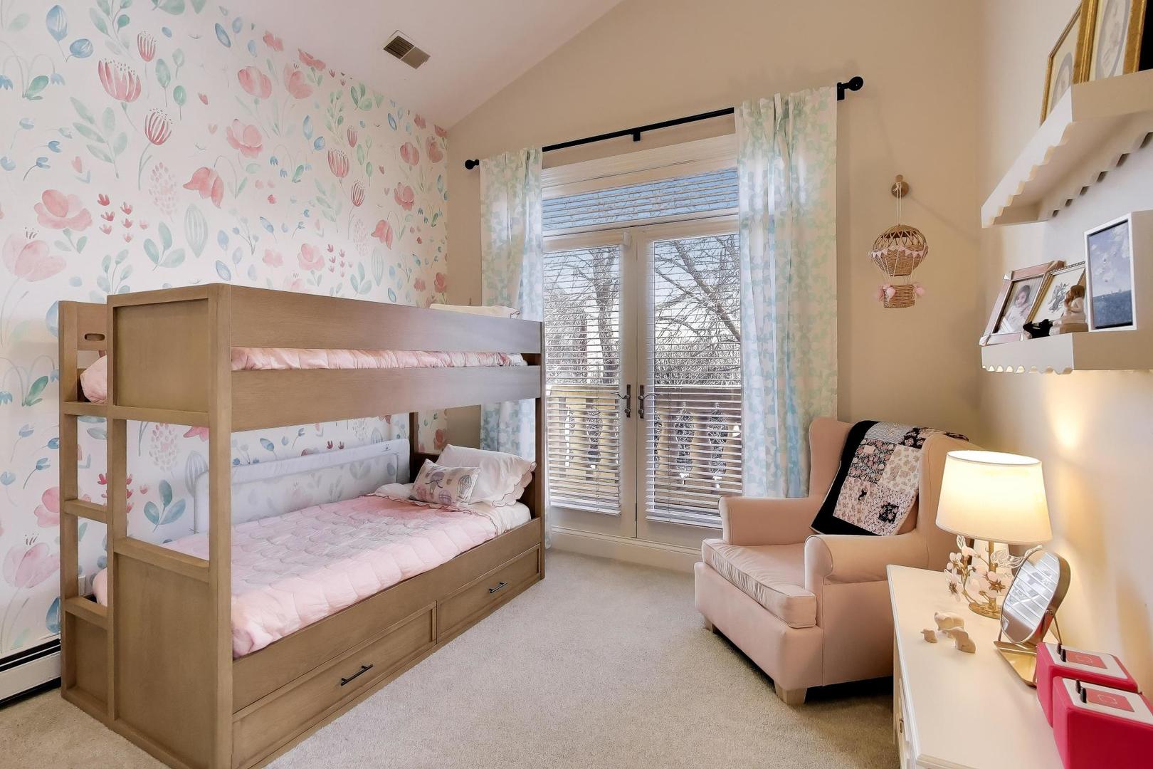 2030 N Hoyne Ave Chicago, IL 60647