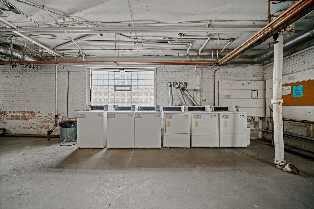 854 Washington Blvd #1 Oak Park, IL 60302