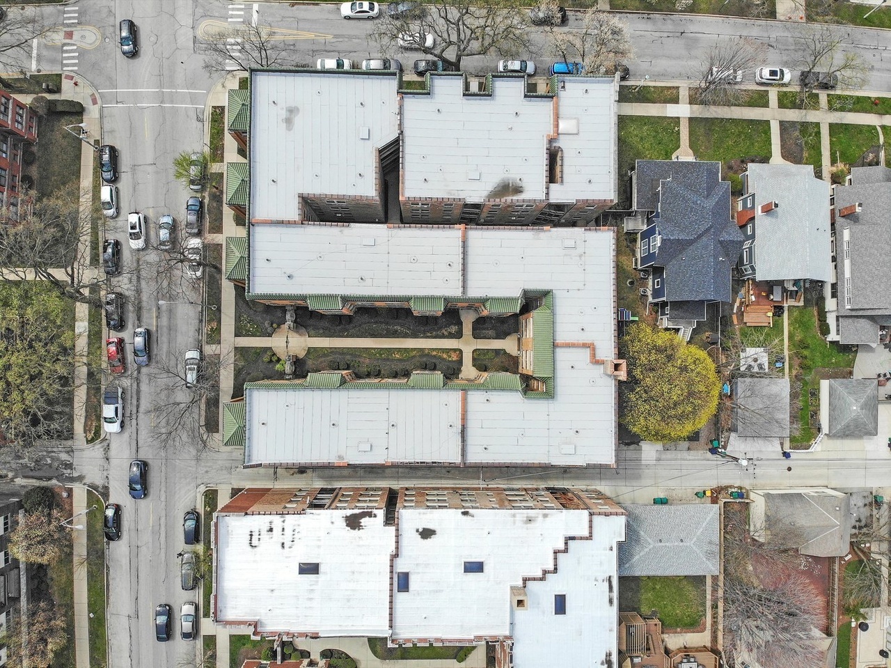 854 Washington Blvd #1 Oak Park, IL 60302