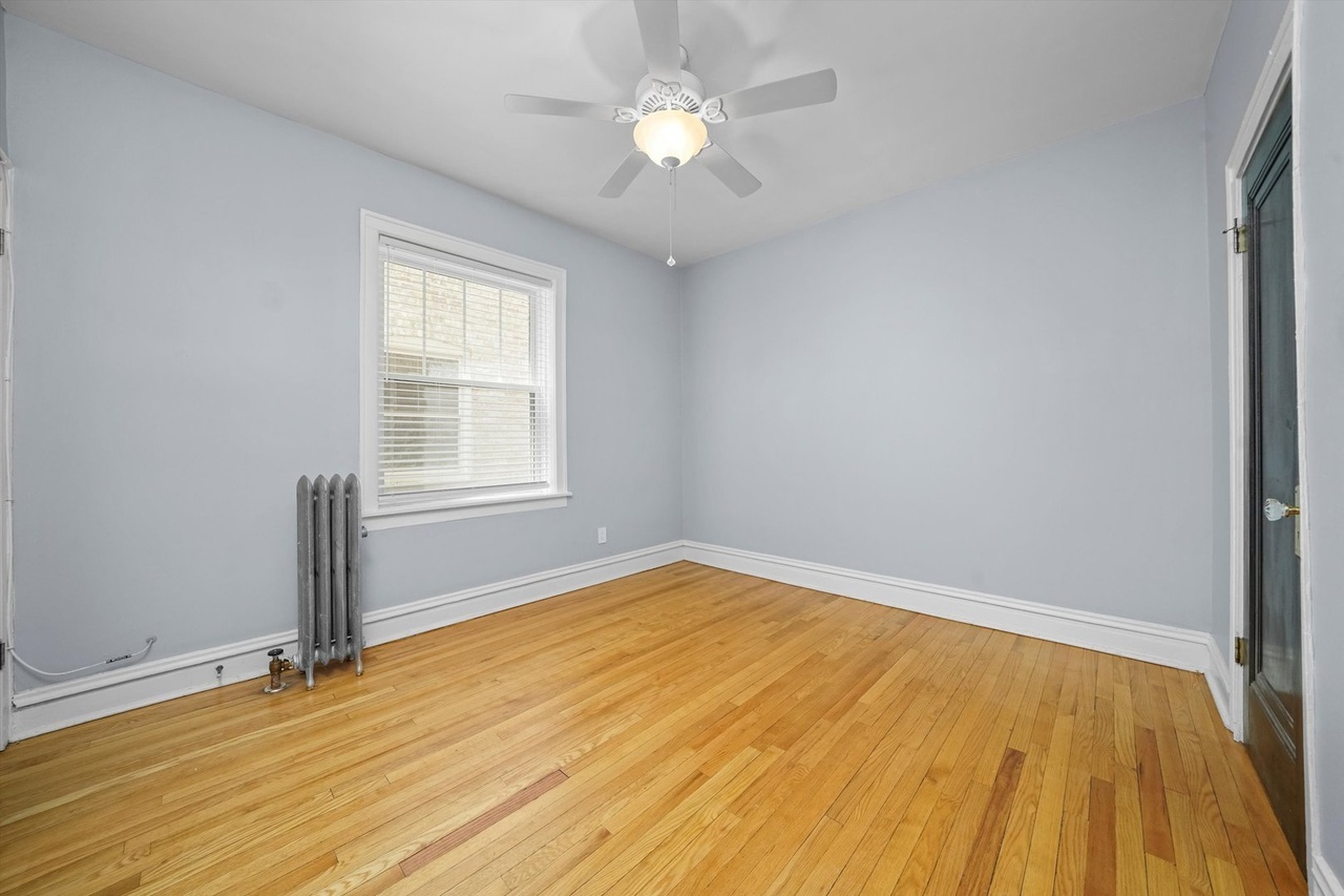 854 Washington Blvd #1 Oak Park, IL 60302