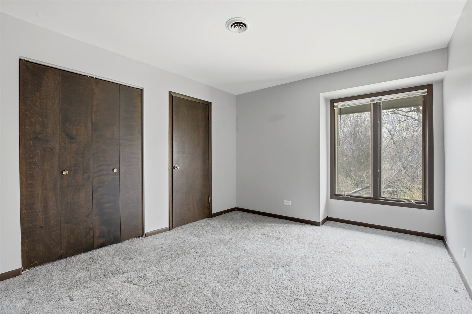 1050 Holbrook Rd #Q Homewood, IL 60430