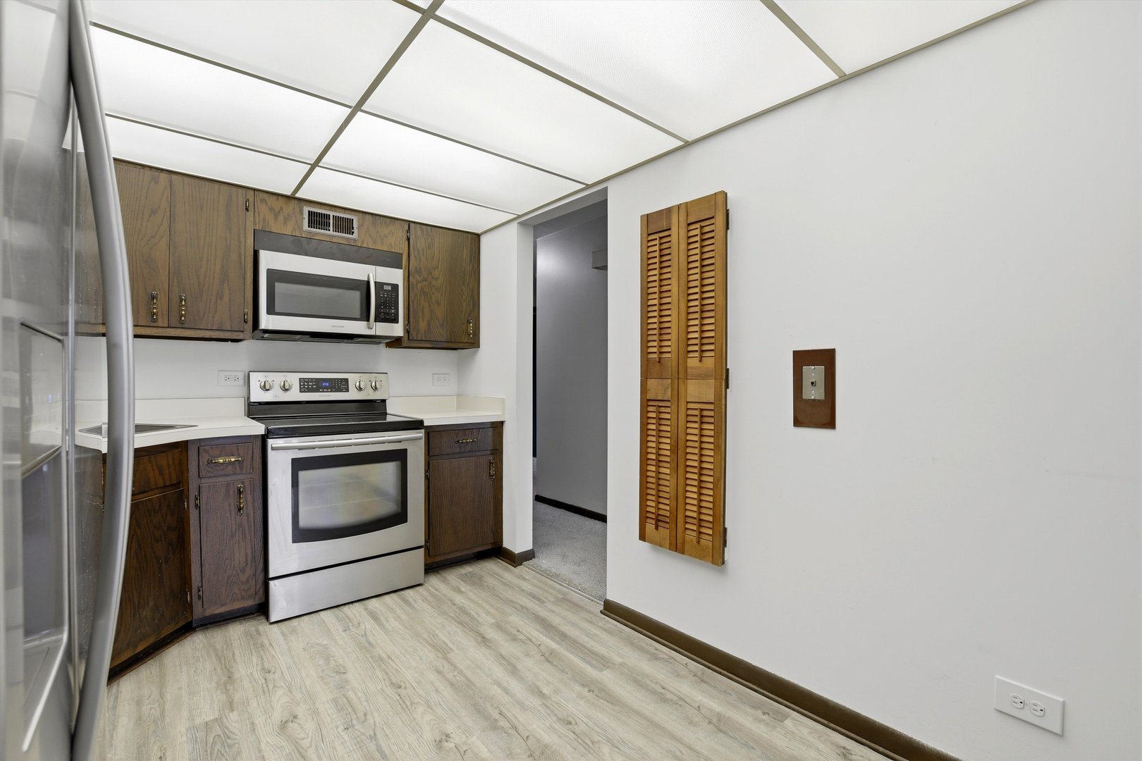 1050 Holbrook Rd #Q Homewood, IL 60430