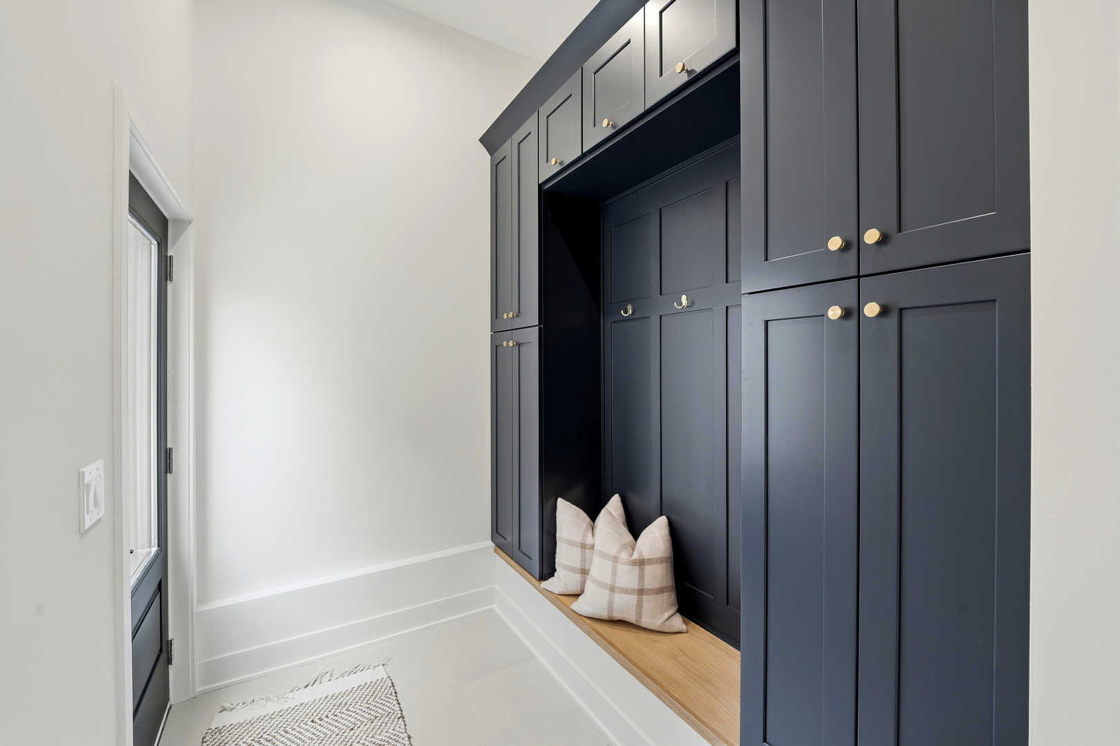 944 Rosemary Ter Deerfield, IL 60015