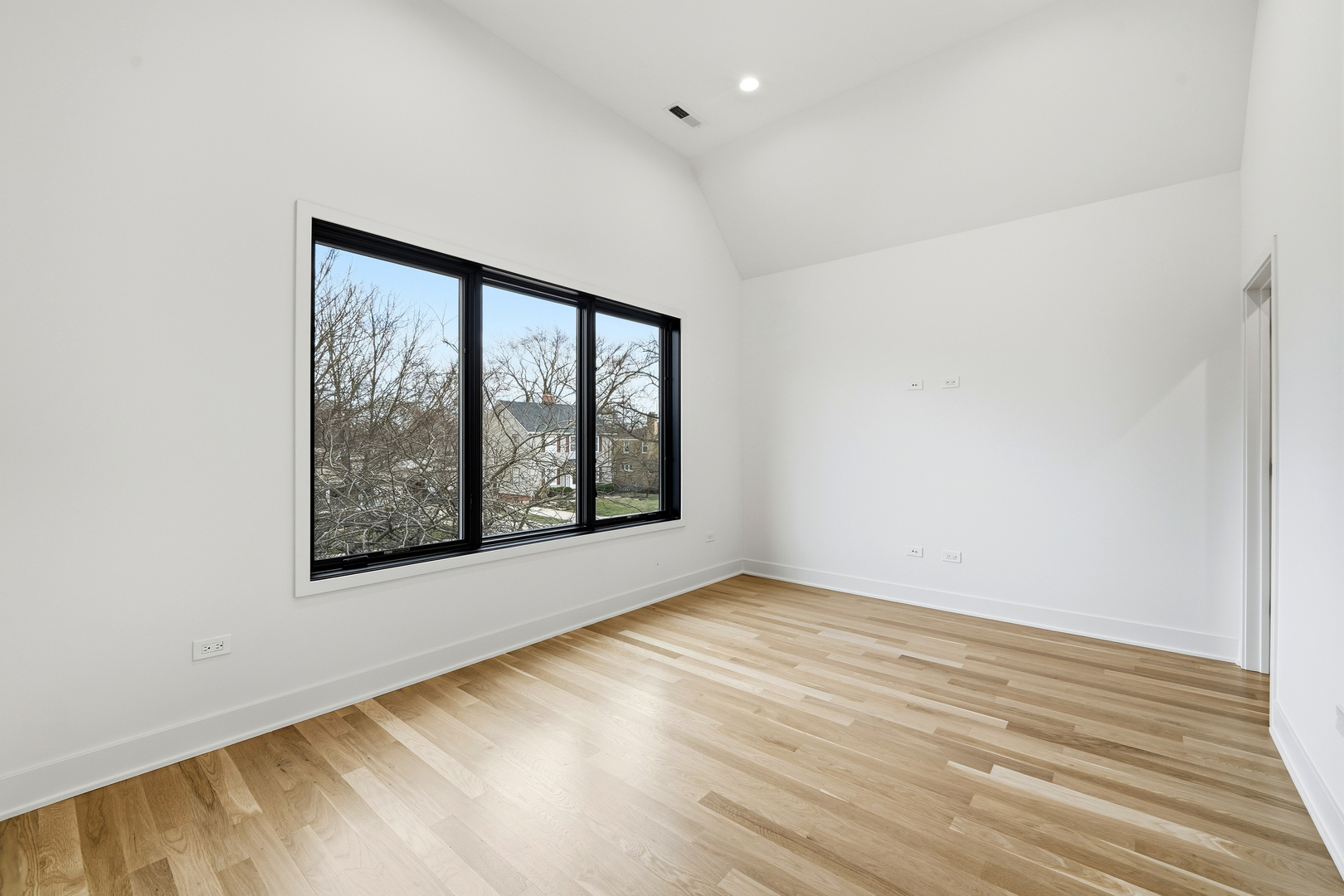 944 Rosemary Ter Deerfield, IL 60015