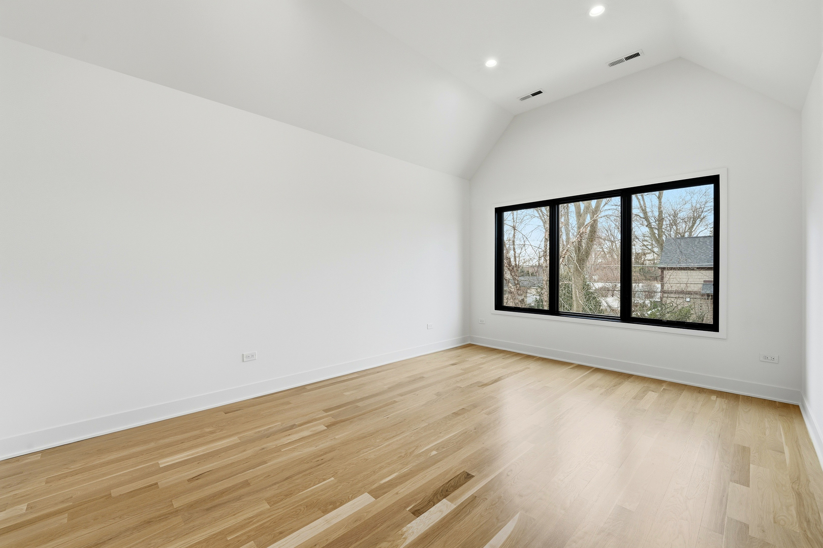 944 Rosemary Ter Deerfield, IL 60015