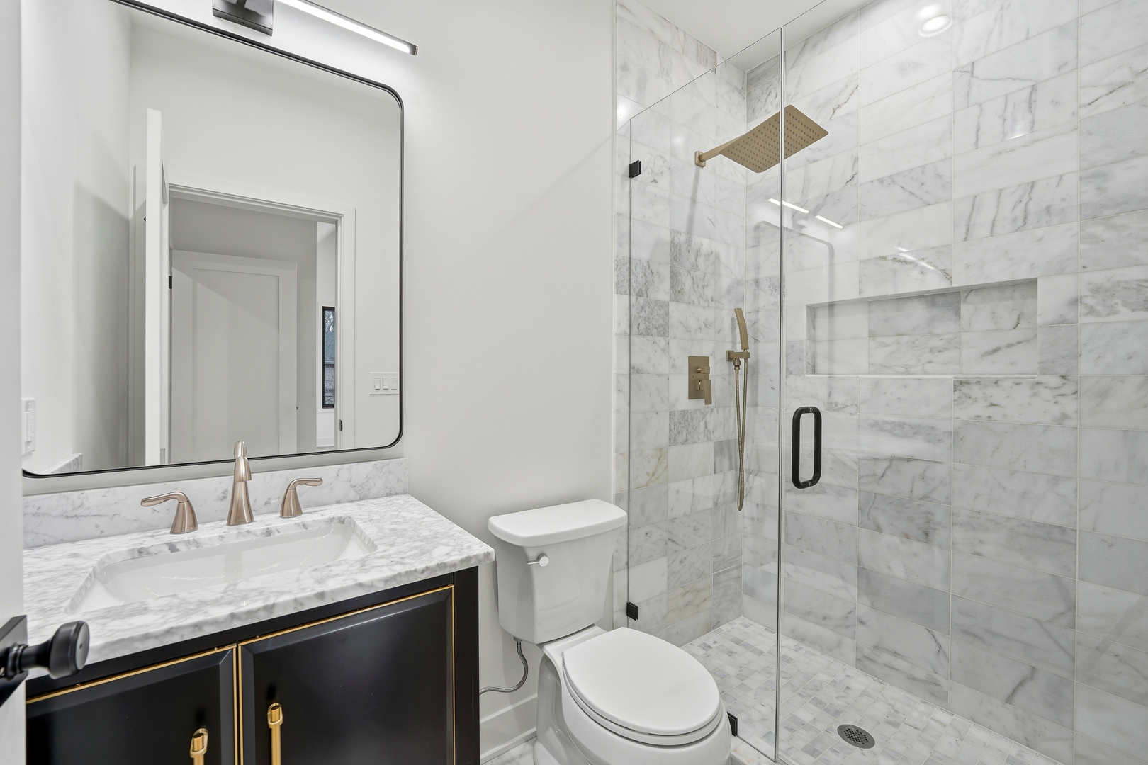 944 Rosemary Ter Deerfield, IL 60015