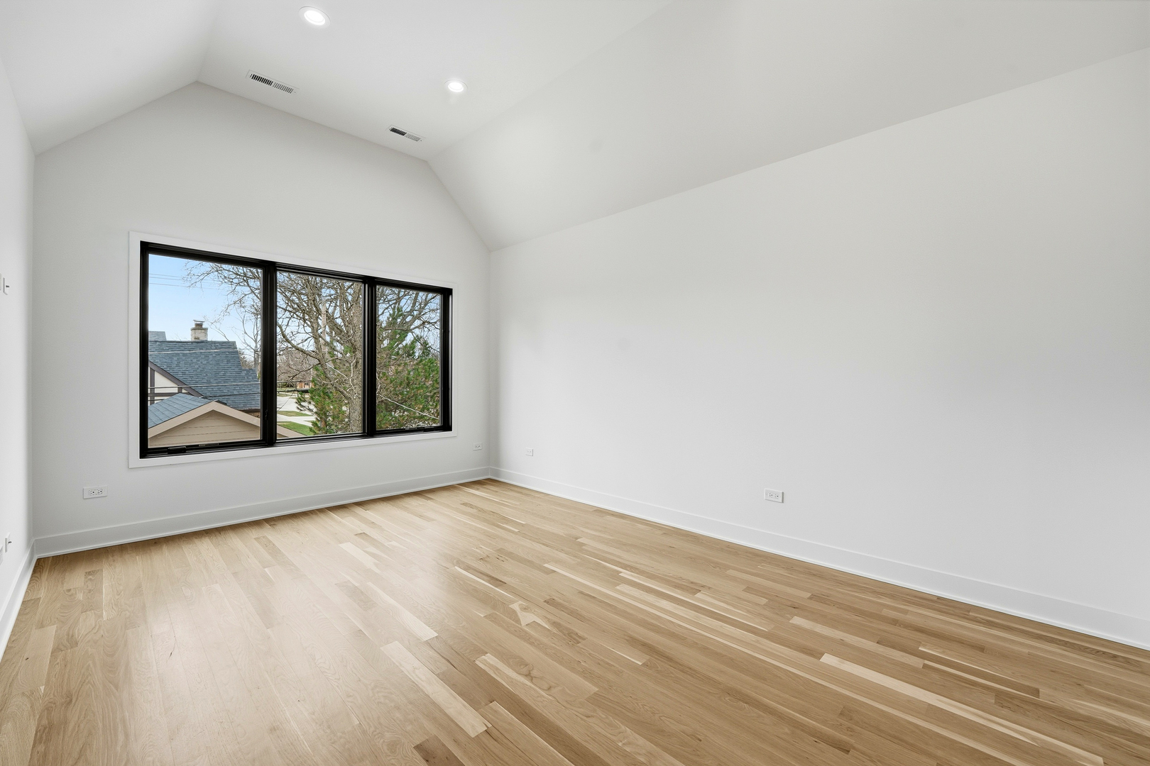 944 Rosemary Ter Deerfield, IL 60015