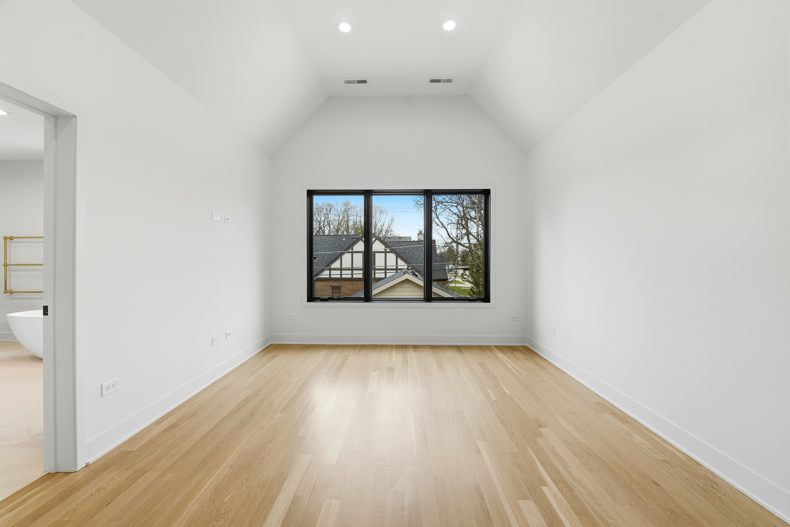 944 Rosemary Ter Deerfield, IL 60015