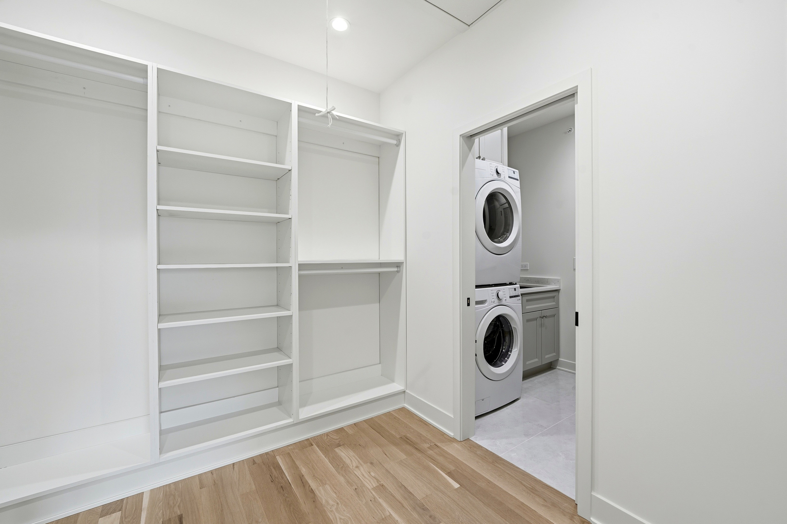 944 Rosemary Ter Deerfield, IL 60015