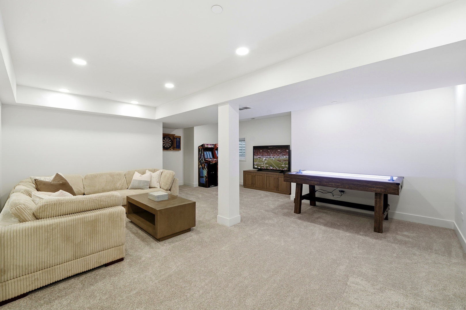 944 Rosemary Ter Deerfield, IL 60015