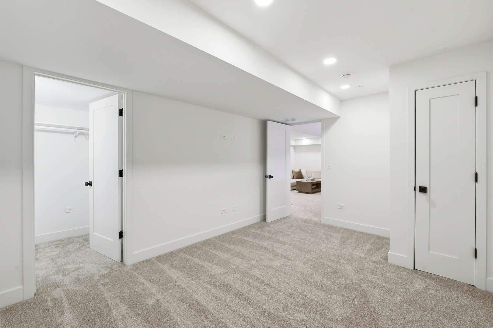 944 Rosemary Ter Deerfield, IL 60015