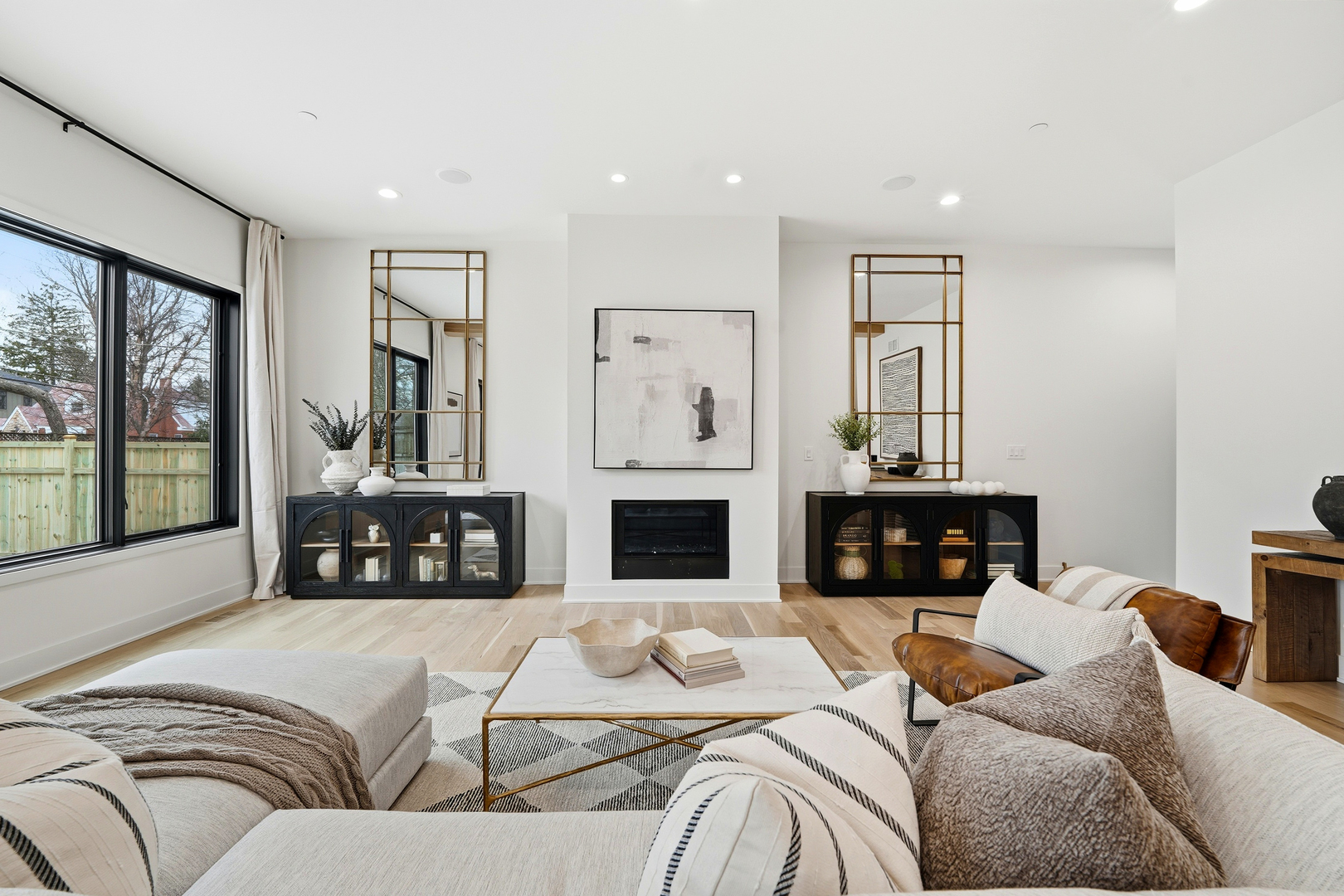 944 Rosemary Ter Deerfield, IL 60015