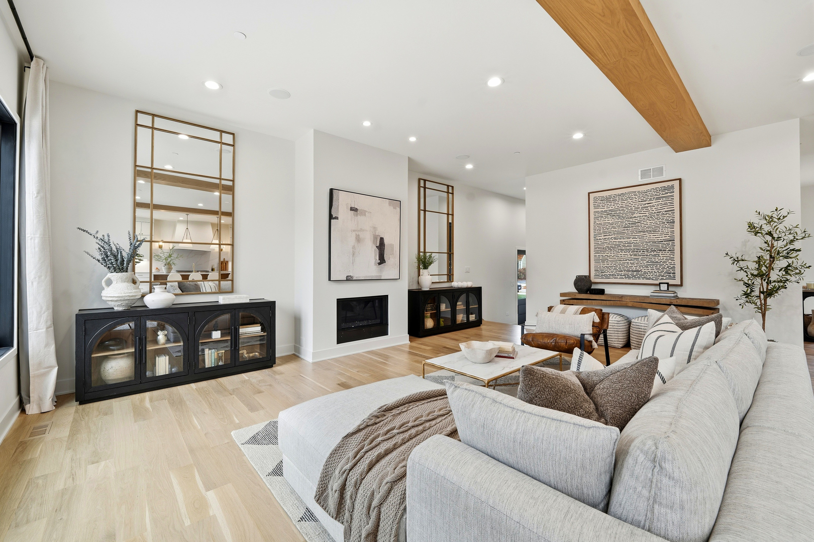 944 Rosemary Ter Deerfield, IL 60015