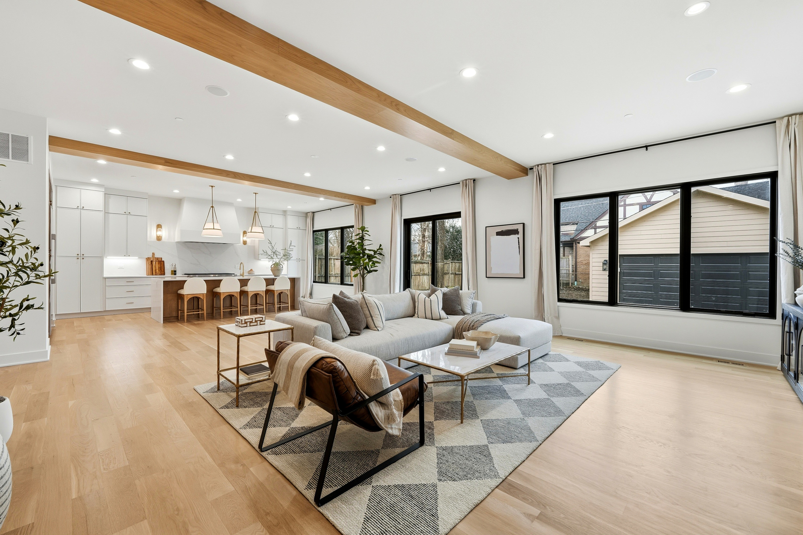 944 Rosemary Ter Deerfield, IL 60015