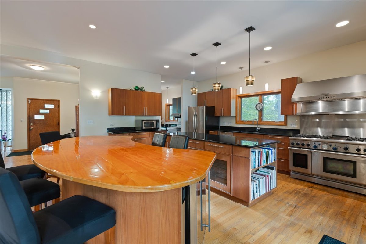 3464 Old Mill Rd Highland Park, IL 60035