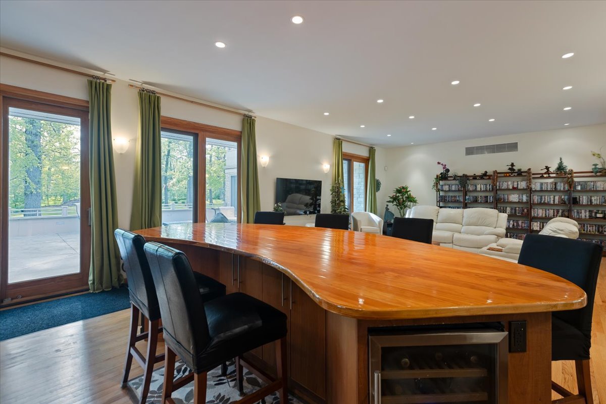 3464 Old Mill Rd Highland Park, IL 60035