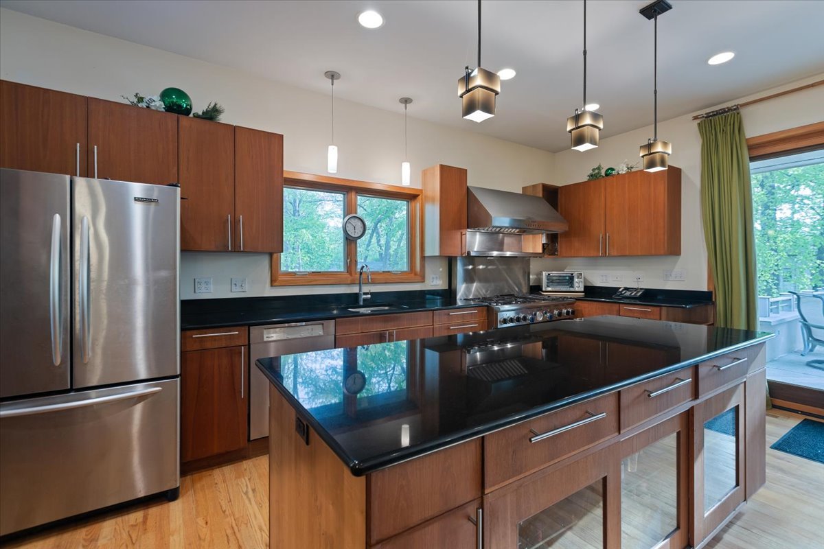 3464 Old Mill Rd Highland Park, IL 60035