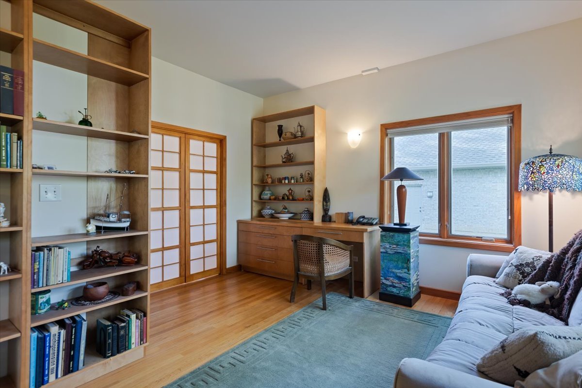 3464 Old Mill Rd Highland Park, IL 60035