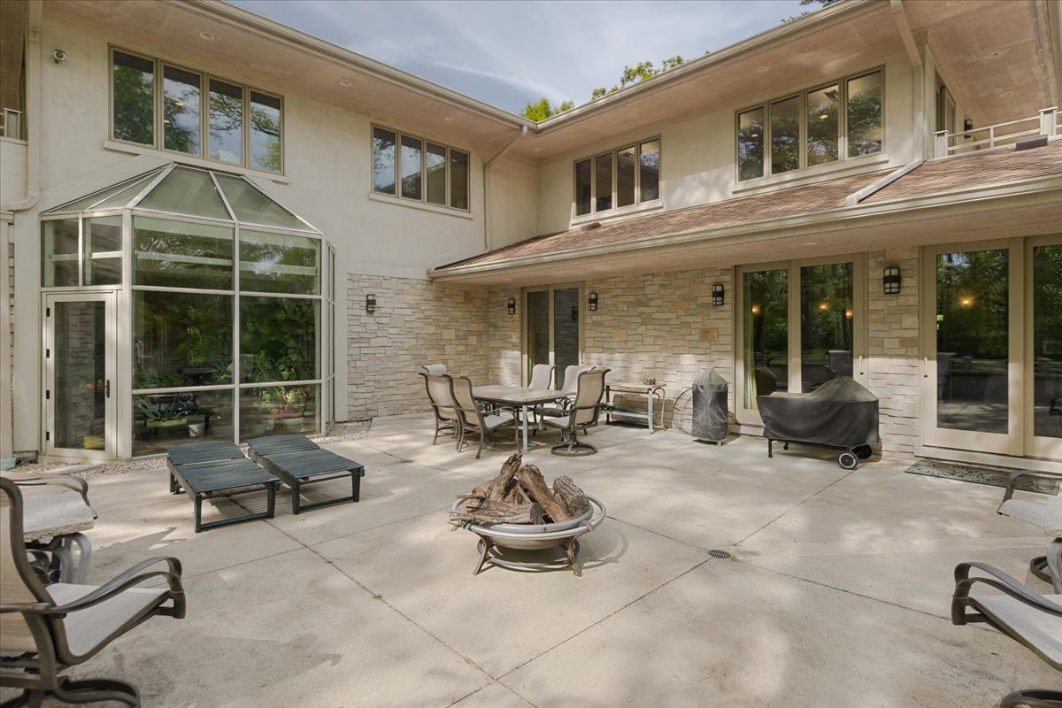 3464 Old Mill Rd Highland Park, IL 60035