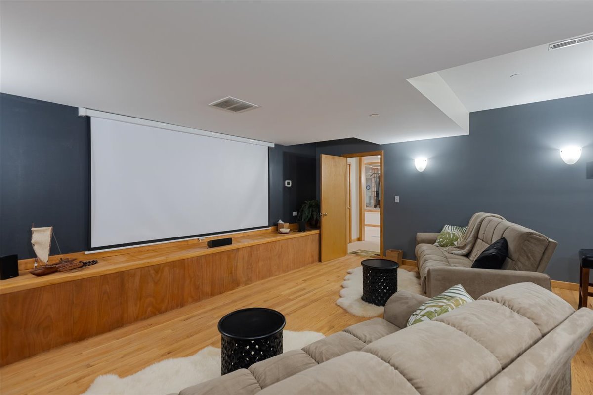 3464 Old Mill Rd Highland Park, IL 60035