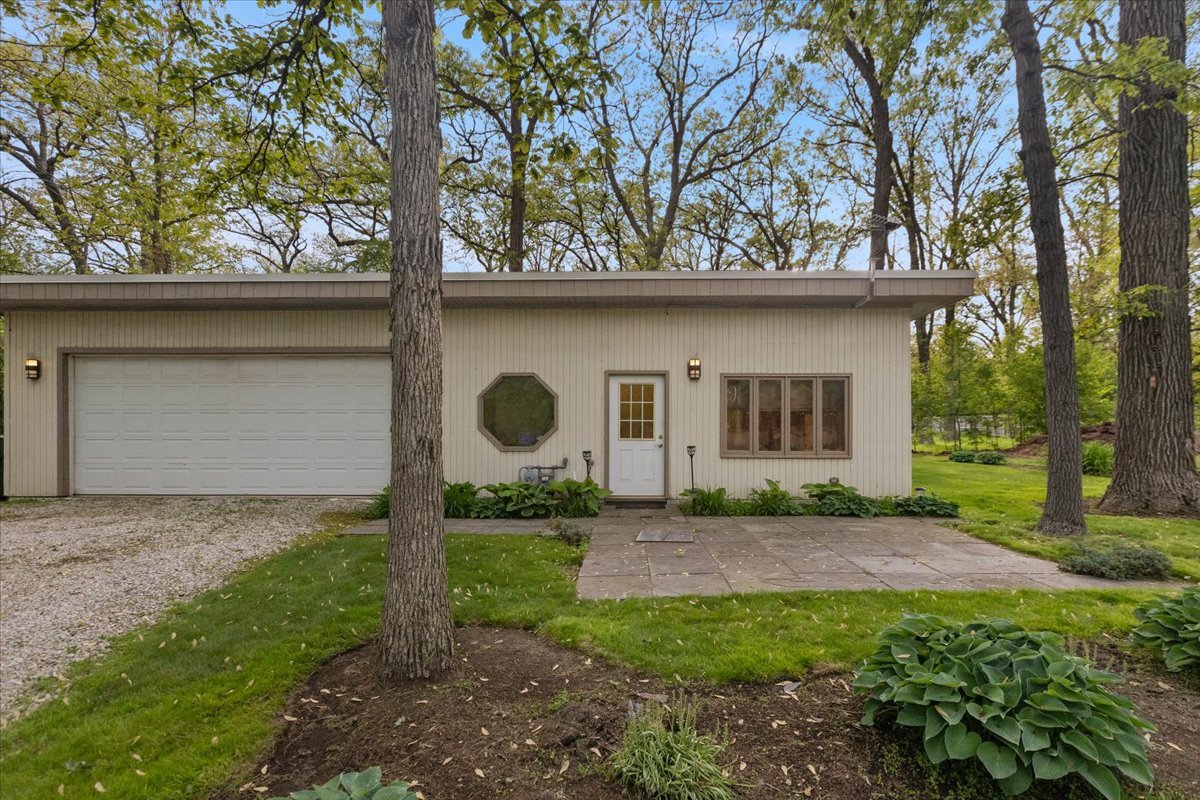 3464 Old Mill Rd Highland Park, IL 60035