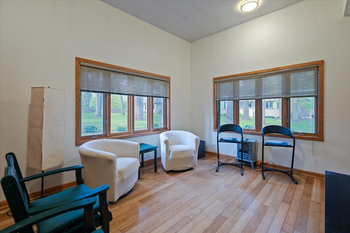 3464 Old Mill Rd Highland Park, IL 60035