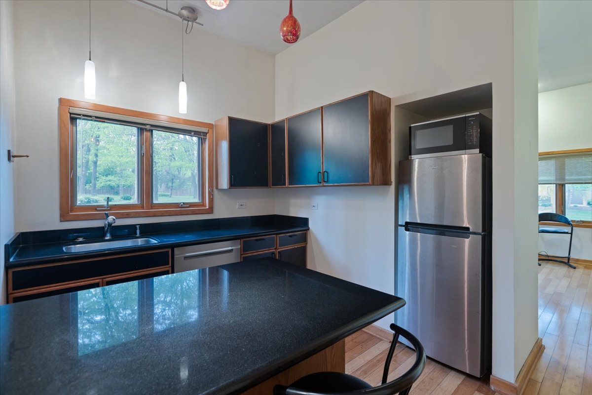 3464 Old Mill Rd Highland Park, IL 60035