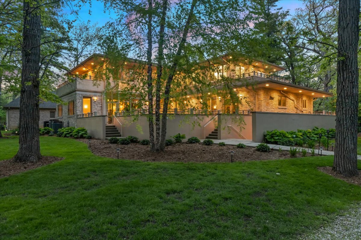 3464 Old Mill Rd Highland Park, IL 60035