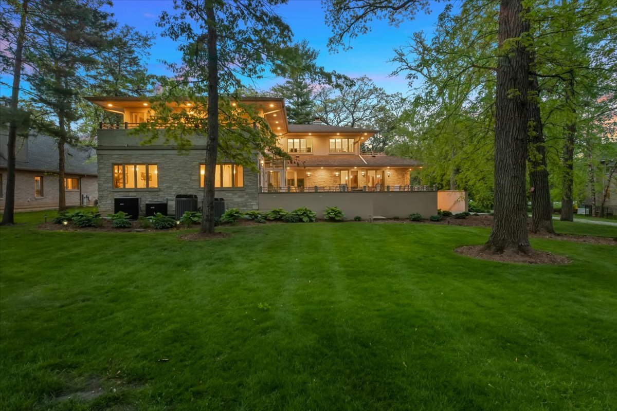 3464 Old Mill Rd Highland Park, IL 60035