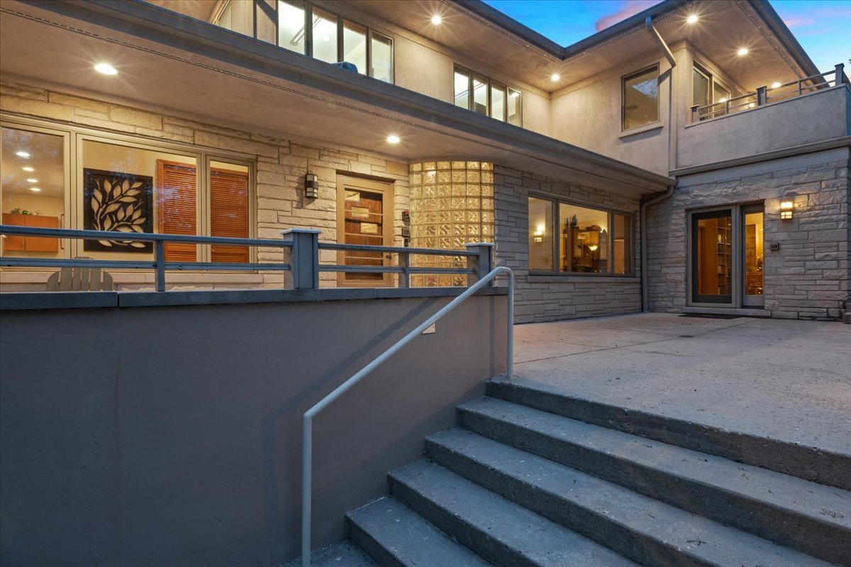 3464 Old Mill Rd Highland Park, IL 60035