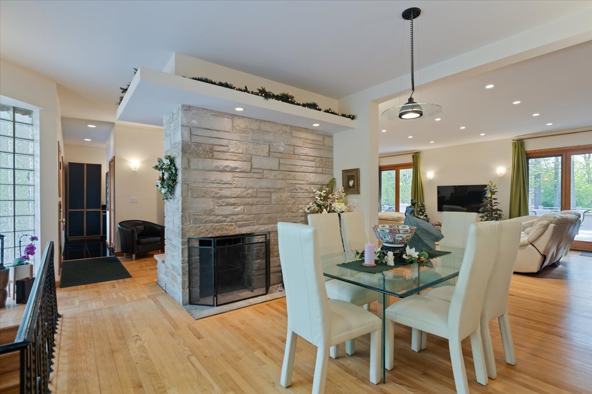 3464 Old Mill Rd Highland Park, IL 60035