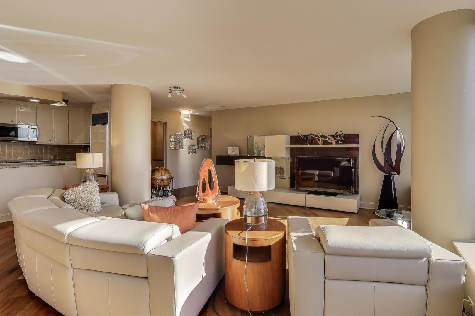 155 N Hbr Dr #3301-3302-3314 Chicago, IL 60601