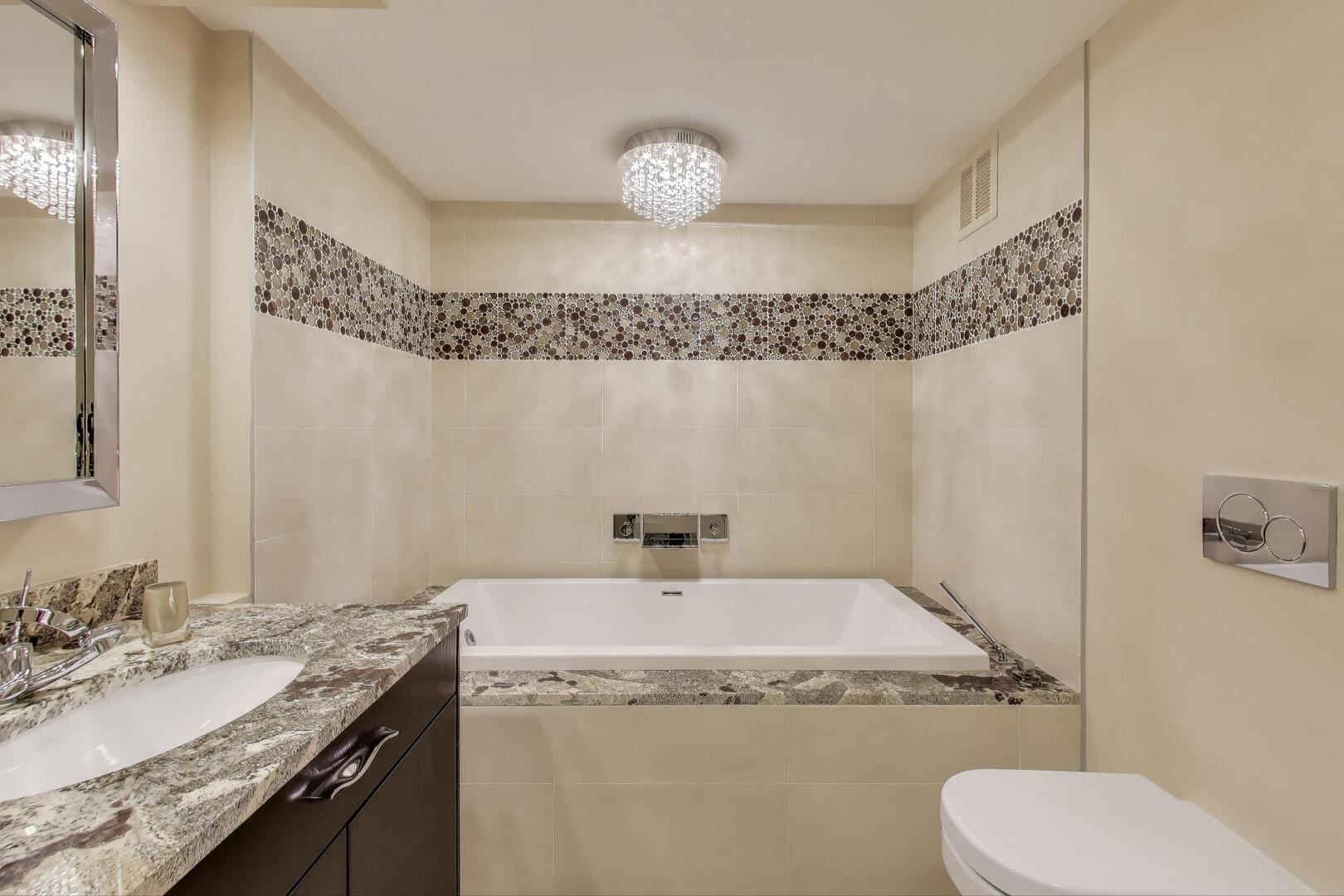 155 N Hbr Dr #3301-3302-3314 Chicago, IL 60601