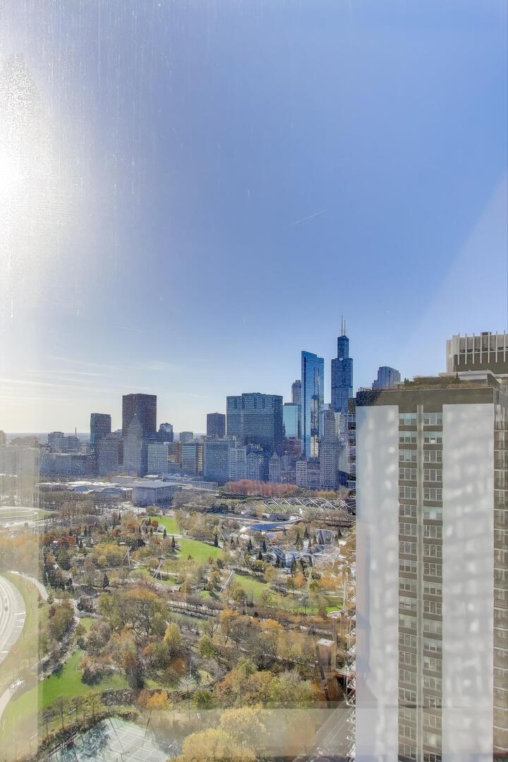 155 N Hbr Dr #3301-3302-3314 Chicago, IL 60601