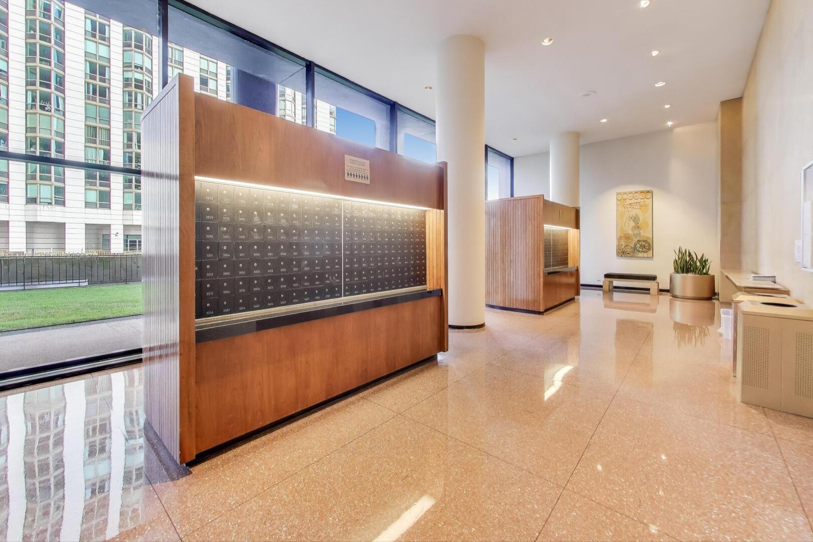 155 N Hbr Dr #3301-3302-3314 Chicago, IL 60601