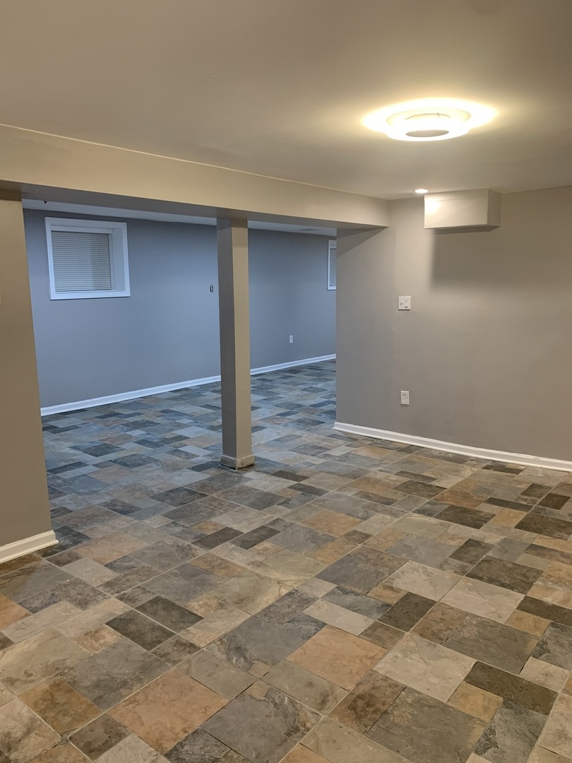 10215 S Emerald Ave Chicago, IL 60628