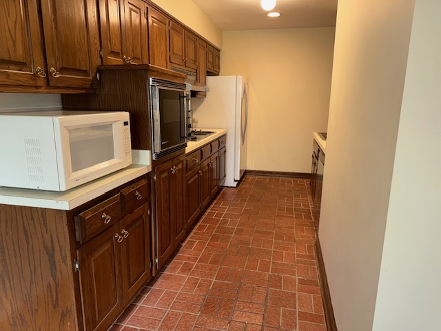 3360 184th St #3W Homewood, IL 60430