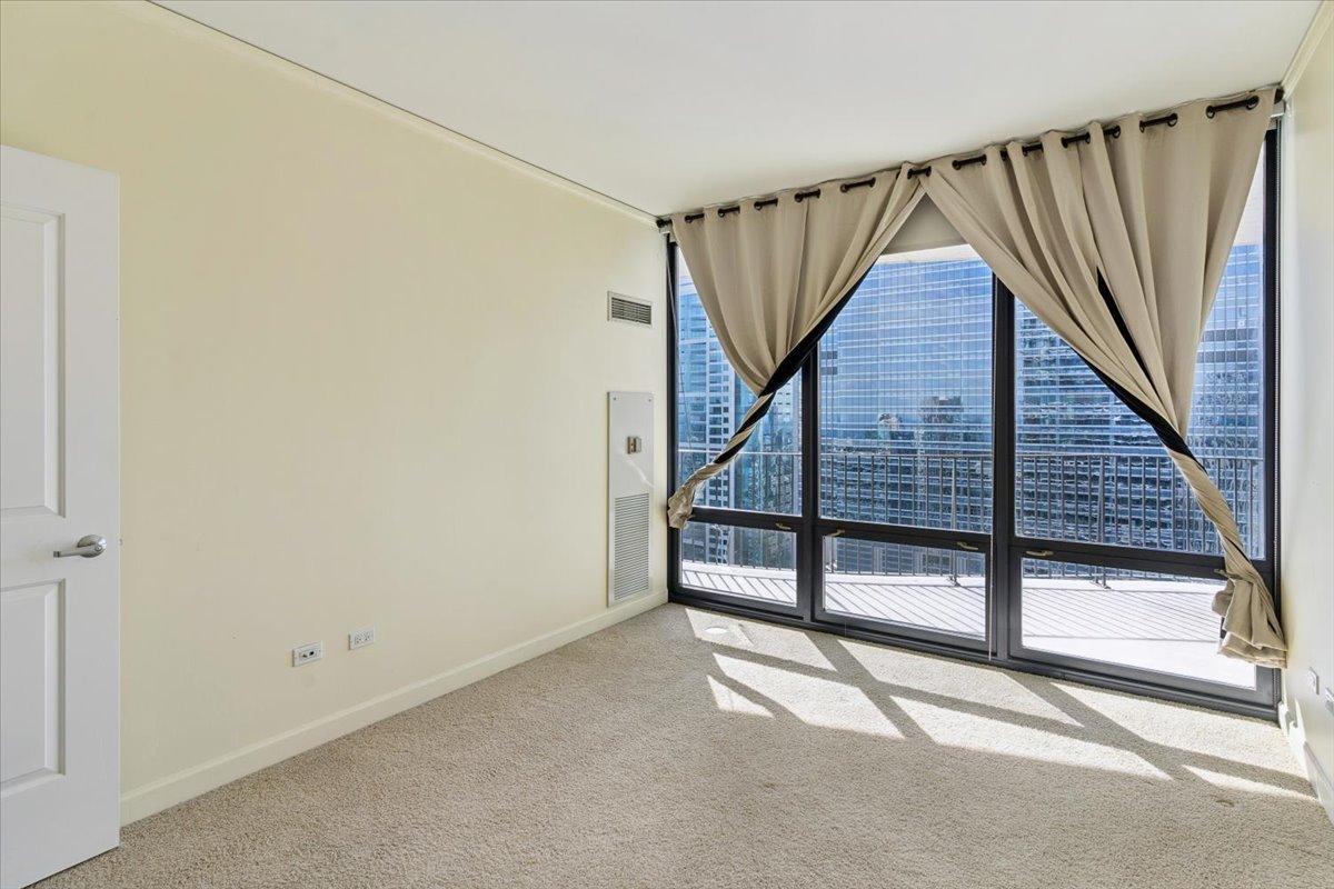 225 N Columbus Dr #5513 Chicago, IL 60601