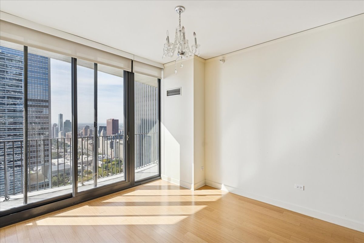 225 N Columbus Dr #5513 Chicago, IL 60601