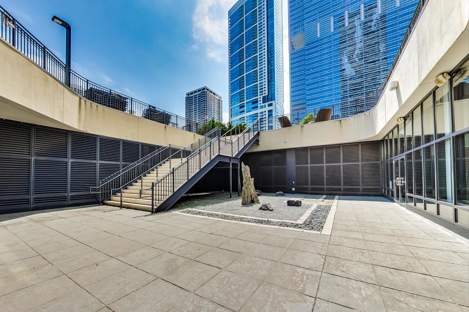 225 N Columbus Dr #5513 Chicago, IL 60601