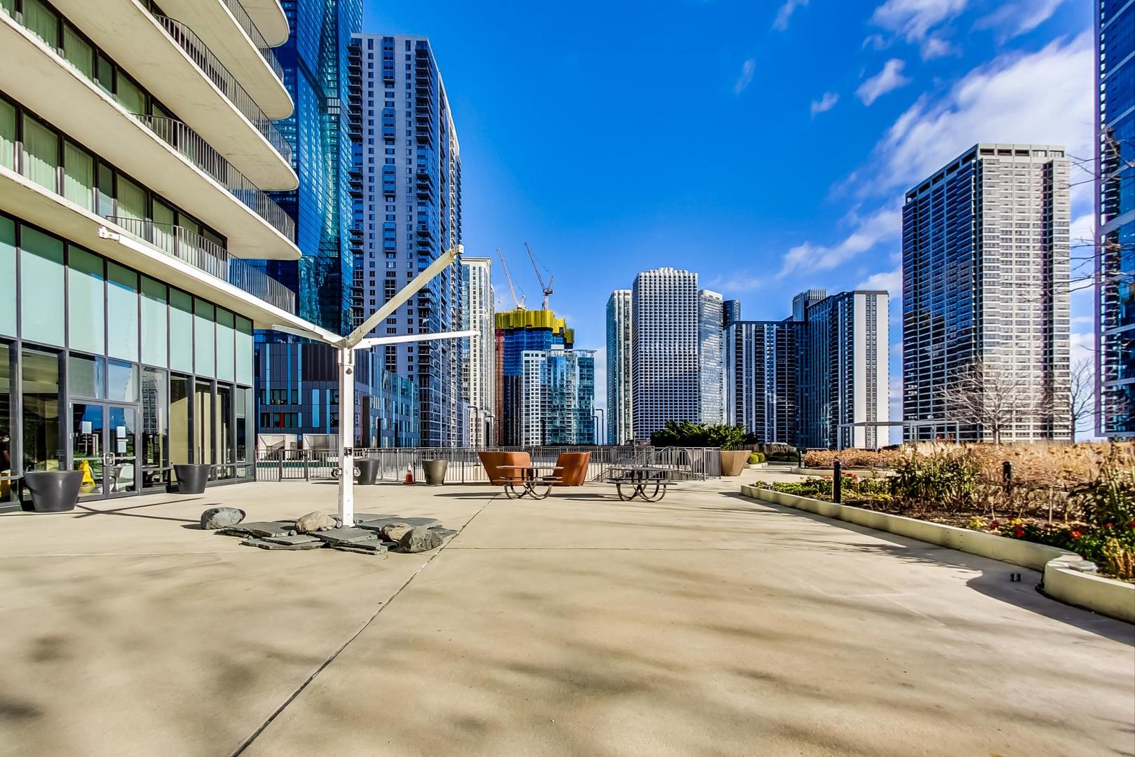 225 N Columbus Dr #5513 Chicago, IL 60601