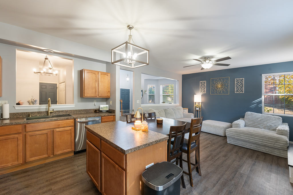 8512 Foxborough Way Joliet, IL 60431