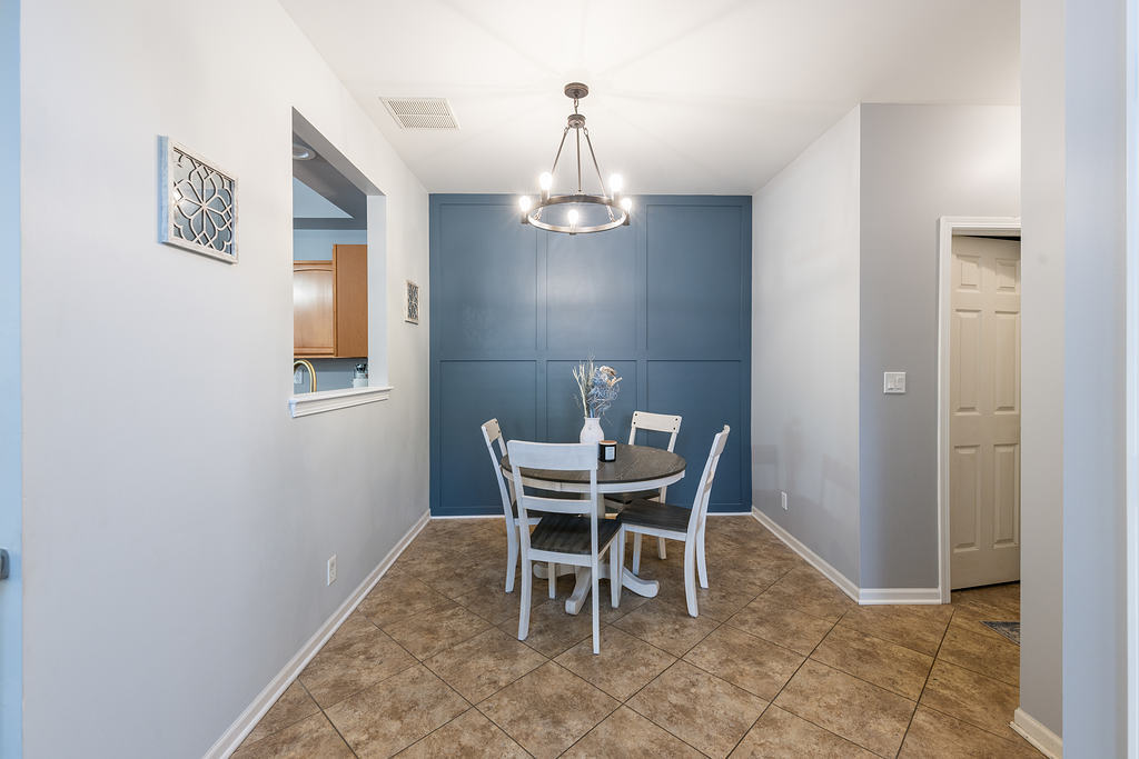 8512 Foxborough Way Joliet, IL 60431