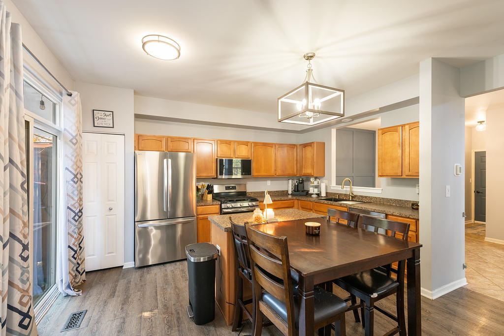 8512 Foxborough Way Joliet, IL 60431