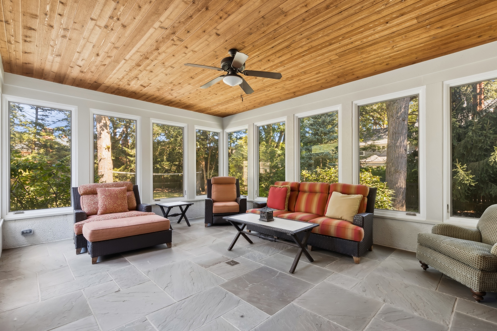 2855 Sheridan Pl Evanston, IL 60201