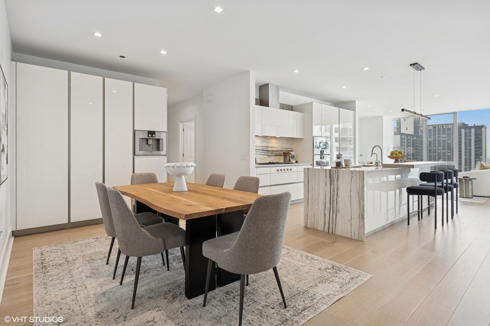 363 E Wacker Dr #1903 Chicago, IL 60601