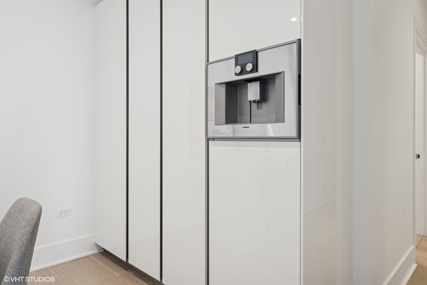 363 E Wacker Dr #1903 Chicago, IL 60601