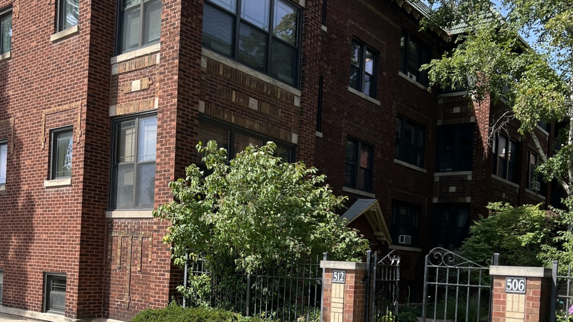 512 Madison St #1S Oak Park, IL 60302