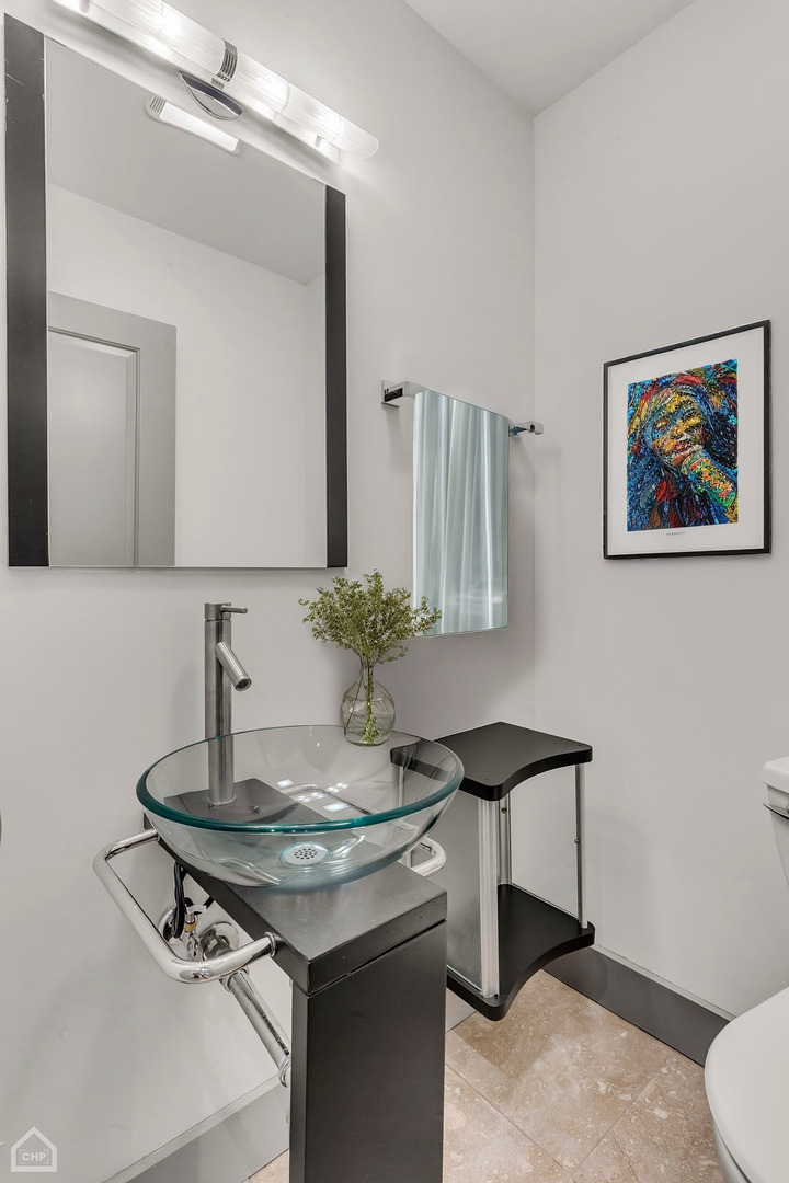 4417 S Indiana Ave Chicago, IL 60653