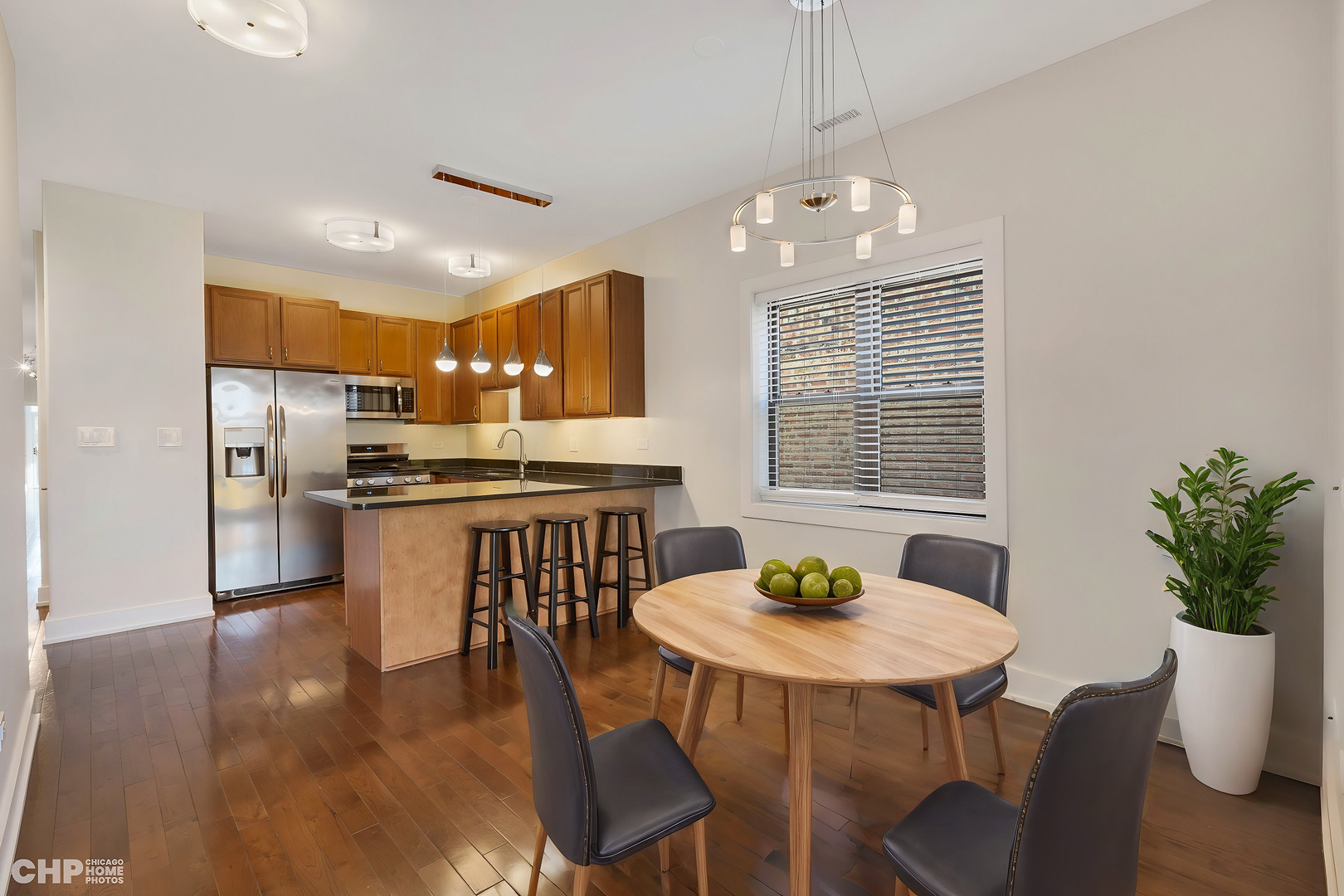 4417 S Indiana Ave Chicago, IL 60653